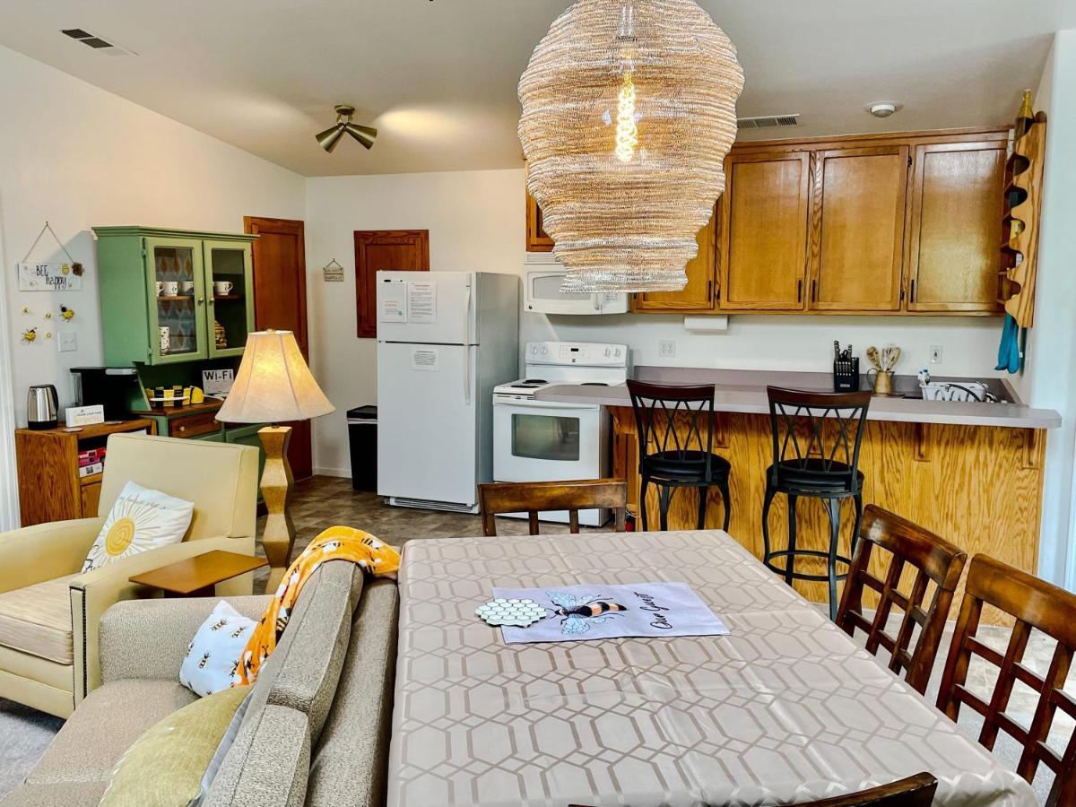 Honeybee Hive Hot Tub Bbq 8 Minutes To Bass Sleeps Up To 6 * North Fork